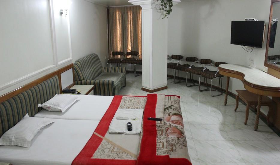Hotel Unnati Ahmedabad Extérieur photo